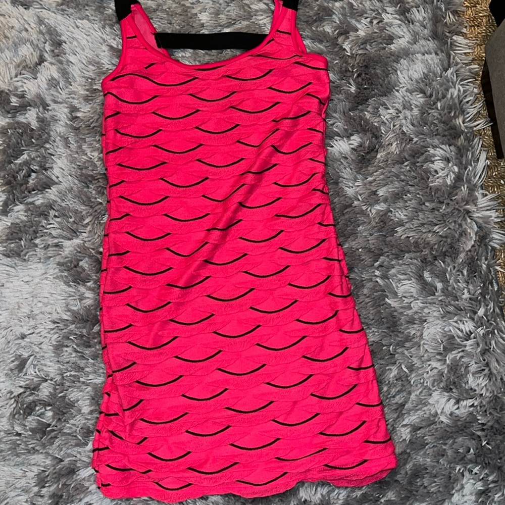 Pink bright dress - Picture 2 of 5
